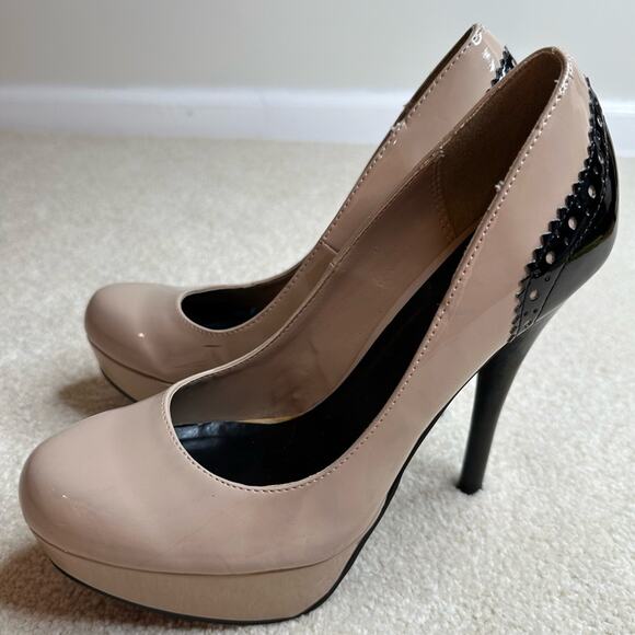 Heart in D Beige and Black Women's Laced 5” Heels - Picture 1 of 10